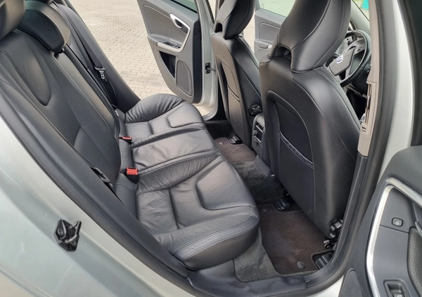 Volvo S60 cena 32900 przebieg: 294000, rok produkcji 2013 z Augustów małe 172